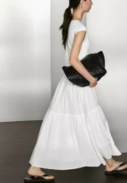 Massimo Dutti LONG CONTRAST V-NECK - Maxi Dress - White 16 Massimo Dutti LONG CONTRAST V-NECK - Maxi Dress - White -Massimo Dutti Shop ff6c63ac117d4daaac57d4102114e699