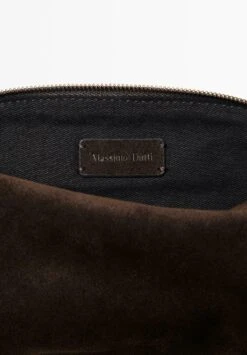 Massimo Dutti SMALL SPLIT TOILETRY - Wash Bag - Dark Brown -Massimo Dutti Shop ff73693e559d473a8542e55f592df27b