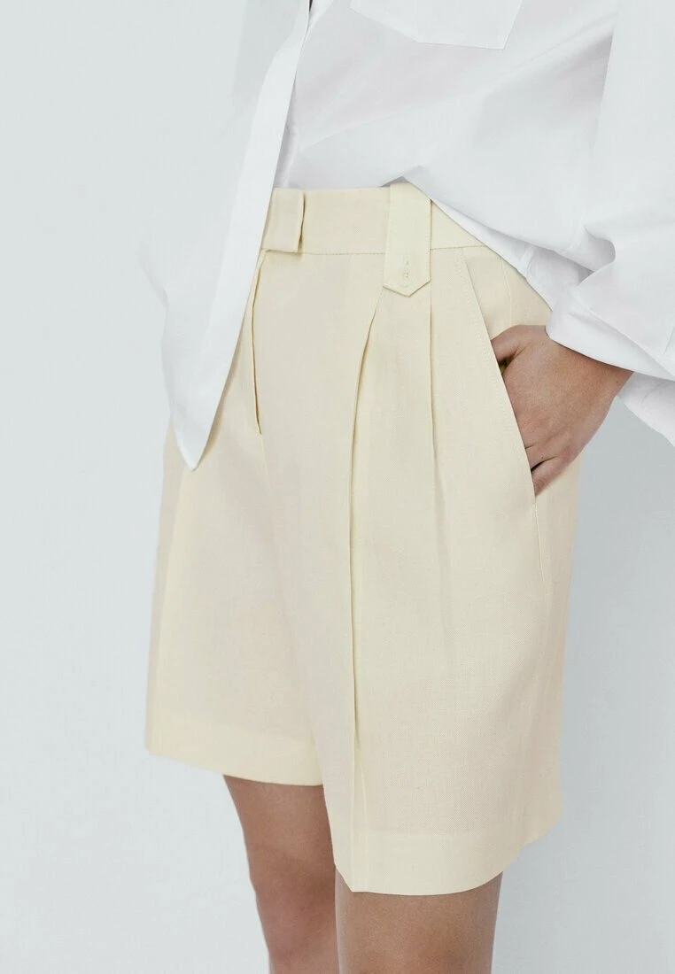 Massimo Dutti Darted Bermuda - Shorts - Beige 6 Massimo Dutti Darted Bermuda - Shorts - Beige - Image 4