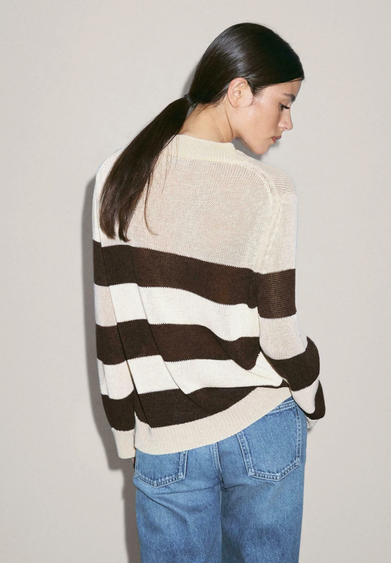 Massimo Dutti STRIPED V-NECK WITH LONG SLEEVE - Jumper - Beige 5 Massimo Dutti STRIPED V-NECK WITH LONG SLEEVE - Jumper - Beige - Image 3